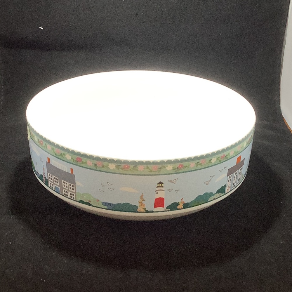 Sakura Nantucket 9 in Round Vegetable Bowl